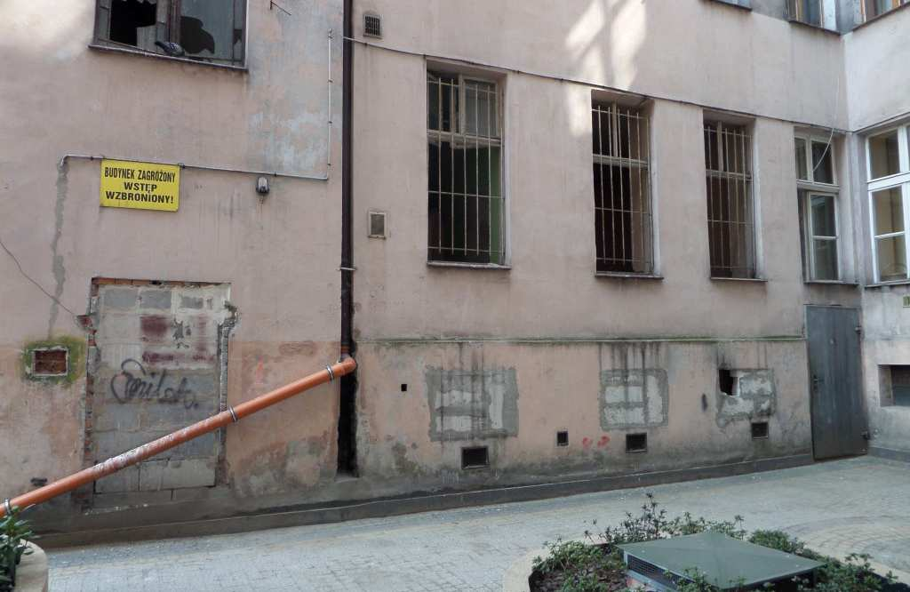 KNIAZIEWICZA 15 / 15 OF P3 - do rozbiórki 27,44 m 2 (Zarządzenie nr 5755/05 Prez.