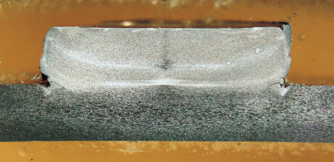 202 K. Kudła, K. Wojsyk, K. Adamus Rys. 9. Makrostruktury złącza zgrzewanego tarciowo RFSSW (parametry rys. 3): a) złącze A7075, 2,5+2,5 mm; b) złącze po próbie ścinania Fig. 9. The microstructure of an RFSSW welded joint (parameters Fig.