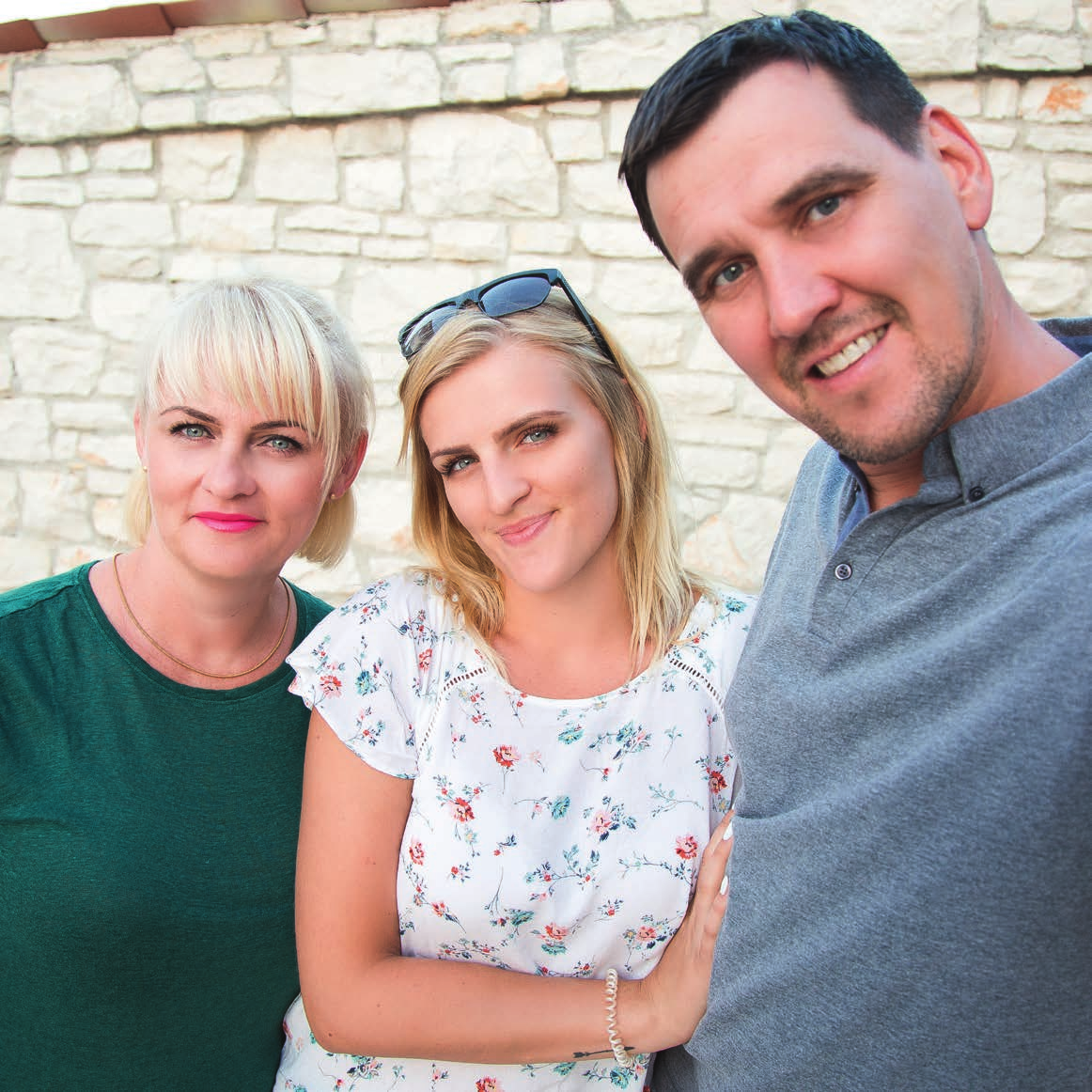 CÓRKA NA MEDAL Pani Agnieszka to wyjątkowa mama. Razem z mężem oraz dziećmi (Michałem 23 lata, Olą 20 lat i Zuzanną 13 lat) mieszka i pracuje w Świebodzinie.