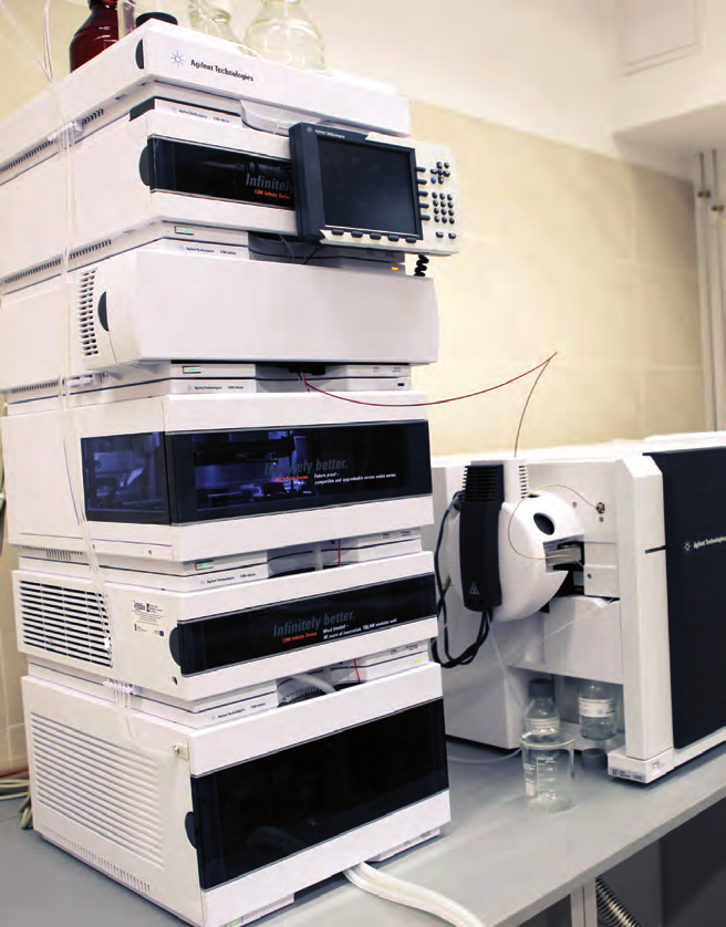 22 LABORATORIUM ANALIZ SUBSTANCJI SZKODLIWYCH W PRODUKTACH ROLNICTWA I ŻYWNOŚCI Będące na wyposażeniu Laboratorium Analizy Żywności chromatograf gazowy i cieczowy sprzężone z tandemowymi