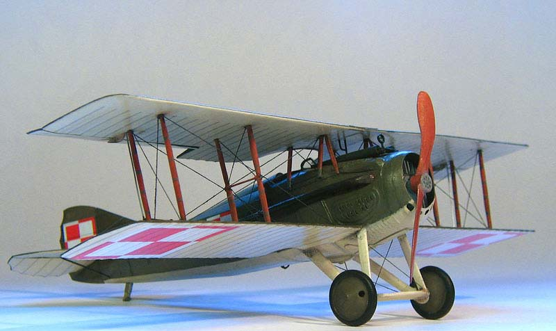 RUCH OBROTOWY BRYŁY SZTYWNE Cało Doskonale Sztywne (Była Sztywna) model cała zeczywstego układ n oddzaływujących cząstek któych wzajemne odległośc ne ulegają zmane Cało wykonuje uch obotowy względem