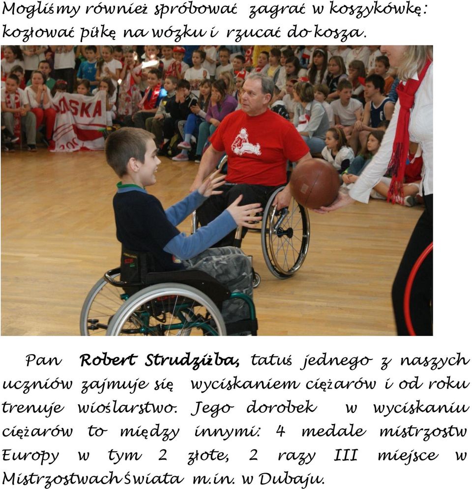 od roku trenuje wioślarstwo.