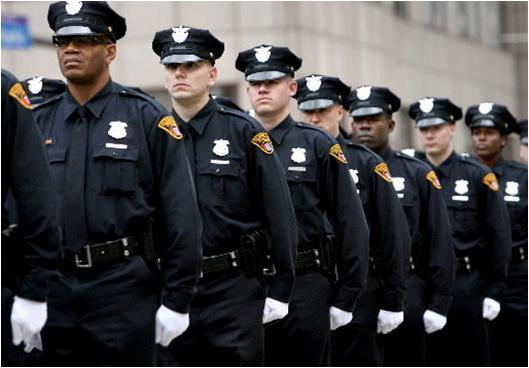 Wydatki na policję w USA, 2010 Ogółem: 113,5 mld USD 794 tys.