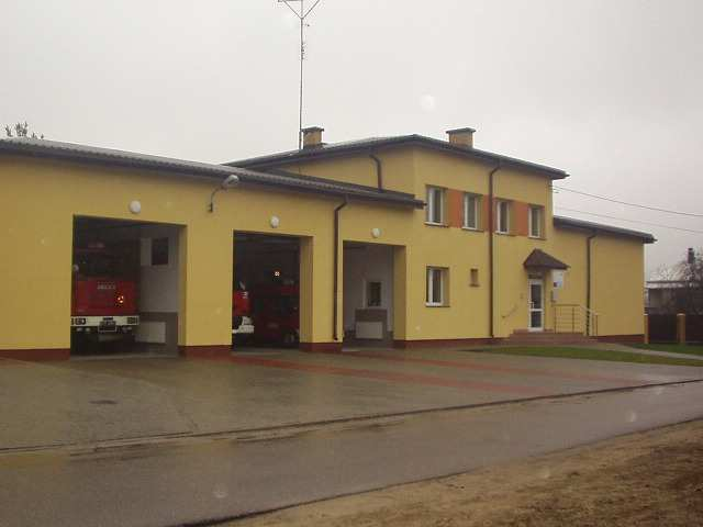 BUDOWNICTWO INWESTYCYJNE Na terenie powiatu hajnowskiego w 2007 roku zrealizowano 2 inwestycje (w tym jedną zakończono): zakończono Rozbudowę i przebudowę budynku strażnicy Posterunku Jednostki