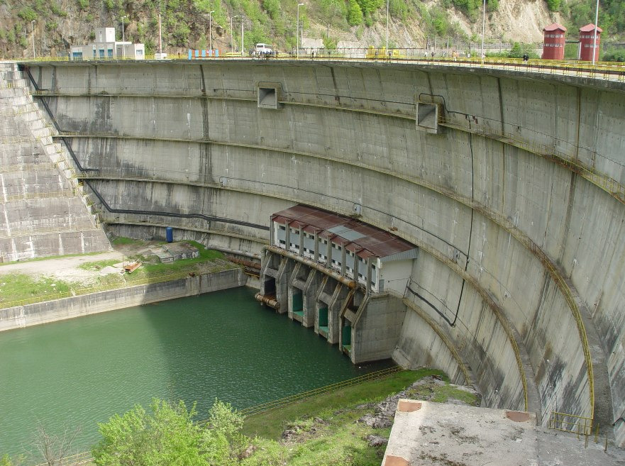 Katedra Geotechniki i Budownictwa Drogowego WYDZIAŁ NAUK TECHNICZNYCH Uniwersytet Warmińsko-Mazurski BUDOWLE HYDROTECHNICZNE zagadnienia