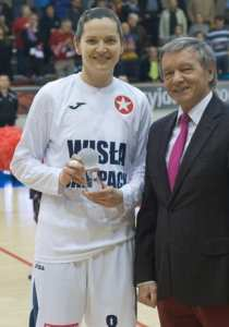 BLK OFICJALNE NAGRODY ZA RUNDĘ ZASADNICZĄ: (wyboru dokonywali trenerzy) MVP: Amisha Carter (Artego Bydgoszcz) NAJLEPSZY TRENER: Tomasz Herkt (Artego Bydgoszcz) PIERWSZA PIĄTKA: