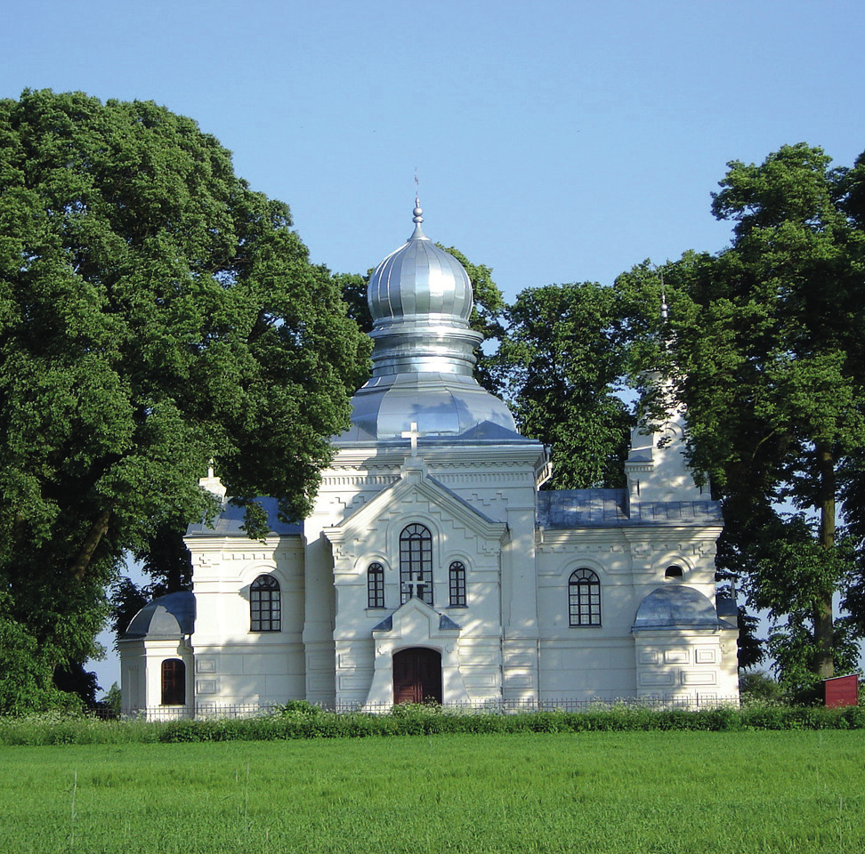 4 puchaczów Barokowy kościół pw. Wniebowzięcia Najświętszej Marii Panny z 1778 r. z murowaną dzwonnicą z 1854 r. Świątynię okala XIX-wieczne, murowano-żelazne ogrodzenie z bramą i kapliczkami.