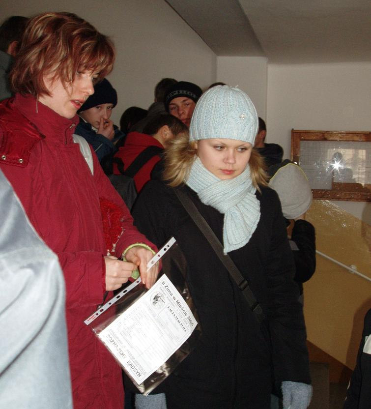 * +, Ferie maturzystom kojarz si ze studniówk, jak równie z jednymi z ostatnich wolnych dni przed matur. Pierwszo- i drugoklasici traktuj ten czas jako upragnione dwa tygodnie bez szkoły.