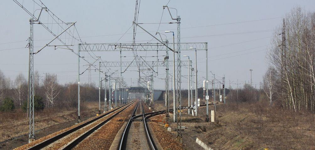 Infrastruktura transportu kolejowego (2/2) Linie kolejowe dzieli się na cztery