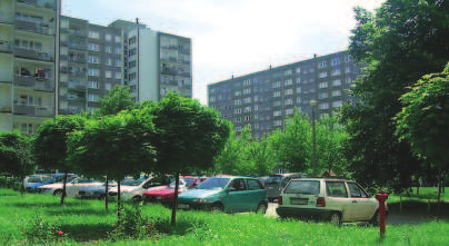 SYTUACJA MIESZKANIOWA M ODYCH MA EÑSTW W ŒWIETLE BADAÑ ANKIETOWYCH dr ukasz Str¹czkowski Katedra Inwestycji i Nieruchomoœci, Wydzia³ Zarz¹dzania Uniwersytet Ekonomiczny w Poznaniu Wstêp Mieszkanie, a