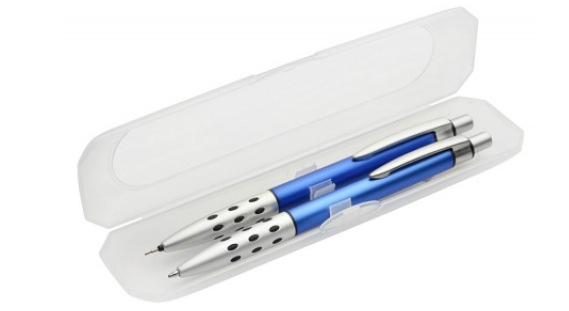 Część 7 Komplet piśmienniczy TINO. Komplet piśmienniczy TINO zawierający długopis i ołówek pakowane w etui. Długopis z niebieskim wkładem. Kolor: niebieski, kolor wkładu: niebieski.