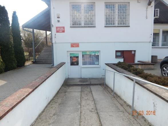 Rok powstania obiektu: 2009 Rok Obiekt sportoworekreacyjny,,pod przyjaznym skrzatem 40x80 trawiasta dobry 2 bramki piłkochwyt 4 ławki miejsca parkingowe kosz tablica rośliny powstania obiektu: 2014