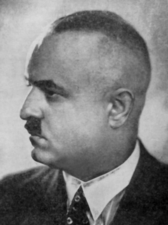 Pod koniec września 1933 objął stanowisko dyrektora Prywatnego Gimnazjum Męskiego nr 803 Towarzystwa Szkoły Średniej w Gdyni. Zamieszkał przy ul. Tatrzańskiej.