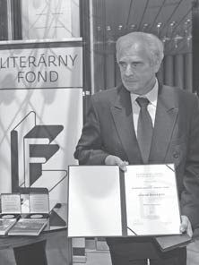 SLOVENSKÝ KNIŽNÝ ROK 2014 Zhodnotenie slovenskej knižnej produkcie za rok 2014 v oblasti poézie, prózy, literatúry faktu a esejistiky, literárnej vedy a literatúry pre deti a mládež od ôsmich