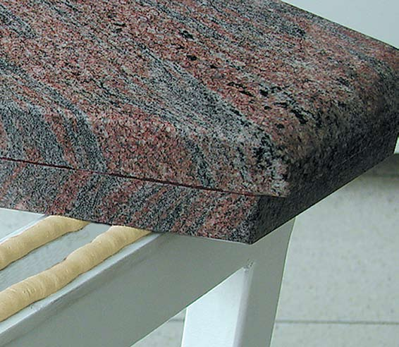 Paleta produktowa klejów firmy OTTO 13 Nowe wymagania, jak np.