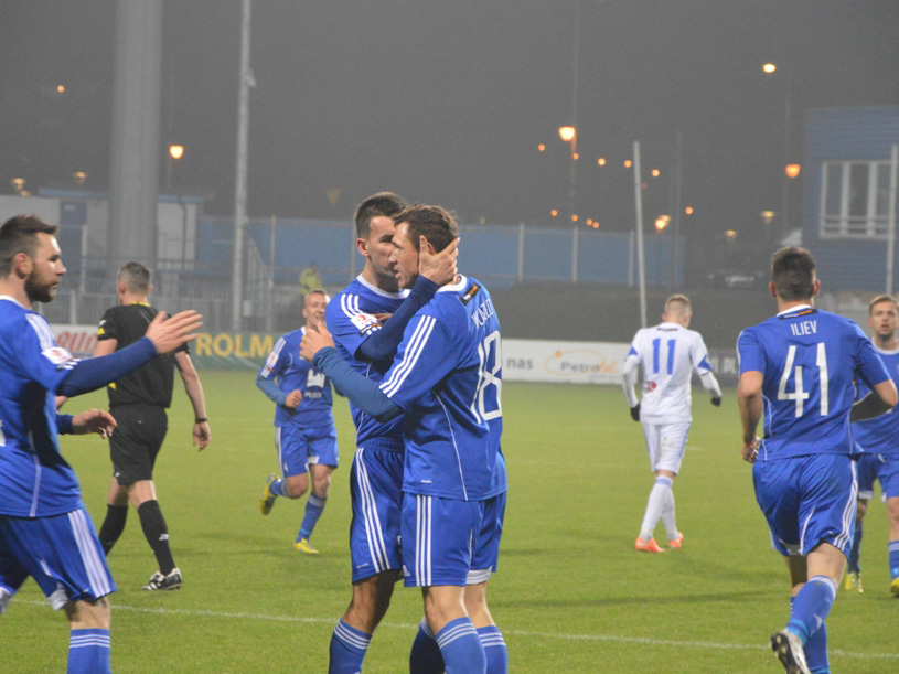 Wisła Płock MIEDŹ LEGNICA 2:0 11.10.2014 Wisła Płock MIEDŹ LEGNICA 2:0 11.10.2014 Wisła Płock FLOTA ŚWINOUJŚCIE 2:0 25.10.2014 Wisła Płock FLOTA ŚWINOUJŚCIE 2:0 25.10.2014 Wisła Płock WIGRY SUWAŁKI 1:1 15.