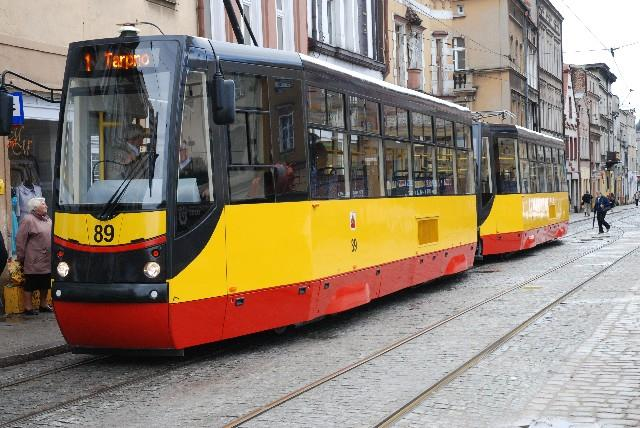 Podstawowe korzyści płynące z eksploatacji napędu asynchronicznego ENI-ZNAP-105N Tramwaj Moderus ALFA wyposażony w napęd asynchroniczny ENI-ZNAP-105N, w Poznaniu dostarczane oprogramowanie umożliwia