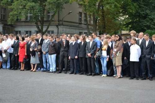 Historia klas patronackich w ZSP nr 9 wrzesień 2010 - powstanie kolejnej klasy kształcącej przyszłych techników energetyków (28 uczniów) wrzesień 2011 - utworzenie klasy kształcącej w zawodzie
