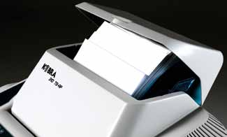 Niszczarki / dokumentów i multimediów niszczarki AUTOfeeDeR lata na urządzenie lat na noże tnące Kobra 310 TS-AF Niszczarki Kobra serii TS-AF wyposażone zostały w automatyczne podajniki papieru.