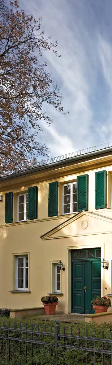 KOLORYSTYKA Kolorowa różnorodność Bogata oferta firmy Hörmann daje możliwość wyboru odpowiedniej garażowej bramy segmentowej, która będzie pasować do architektonicznego stylu domu.
