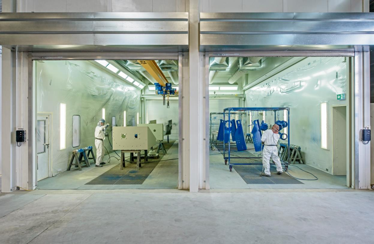 AMF-BRUNS PRODUKCJA Painting, etching Number of staff: 4 Machinery in operation/ workplaces: 1 etching booth (booth size: 14000mm/3060mm/ 3065mm) 1 tandem