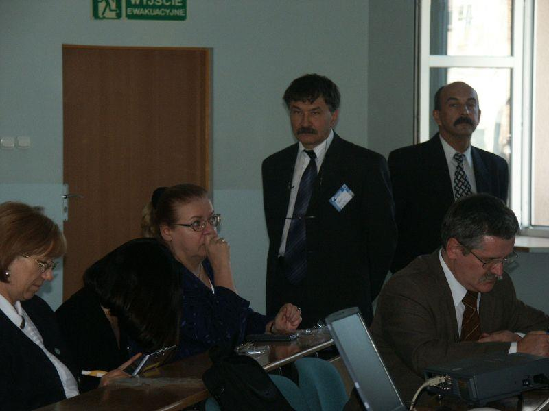 Jadwiga Brzdąk (wicedyrektor OKE Jaworzno, Anna Frenkiel (dyrektor OKE Warszawa ),