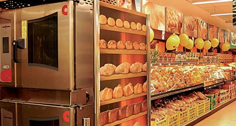 Markety Cook&Chill Biedronka, Polska Polska sieć marketów Biedronka jest największą siecią marketów detalicznych w Polsce posiadającą ponad 2000 punktów sprzedaży w ponad 800 lokalizacjach.
