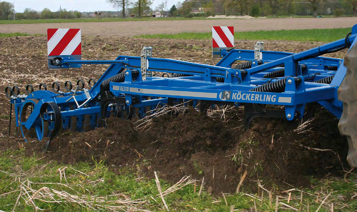 Trio Trio Trio light Szerokość robocza 2,50 m 3,00 m 4,00 m 2,50 m 3,00 m 4,00 m 3-belkowy agregat do uprawy pożniwnej i głębokiego spulchniania Szerokość transportowa 2,50 m 3,00 m 3,00 m 2,50 m