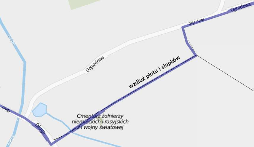 Po kolejnych ok. 2km po prawej miniesz oświetloną ulicę, a po następnych 100m po prawej stronie traktu zobaczysz 2 duże drzewa i duży krzyż drewniany, X stacja EDK (29,7km - 4,2km - 14,3km).