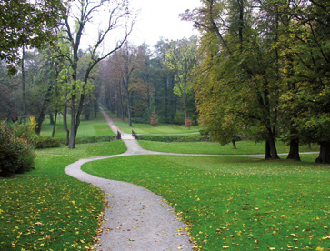 późnobarokowy zamek z bogatym rokokowym dekorem według planów budowniczego Jakuba Pánka.