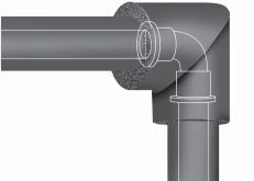 Izolowanie kolana łączonego na skręcanie Należy nasunąć otulinę Armaflex aż do kolanka i dokleić do rury. Kolanko izolować otuliną o odpowiednio większej średnicy, zachodzącą min.