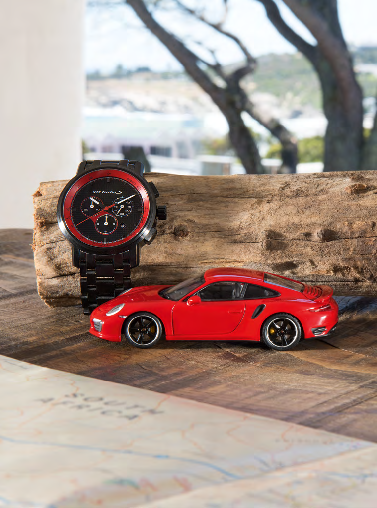 Chronografy do pomiaru międzynarodowych rekordów z eleganckim paskiem z brązowej skóry, jak w obydwu chronografach 911 Classic,