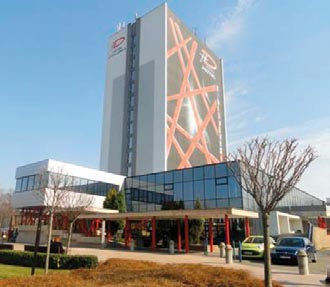 Hotele Michalowce Hotel Mousson **** Ul. T. J. Moussona 1, 071 01 Michalovce E-mail: info@hotelmousson.sk Tel: +421-56-641 98 00 Mobil: +421-918-185 185 Fax: +421-56-641 98 99 Web: www.hotelmousson.sk Hotel Družba **** J.