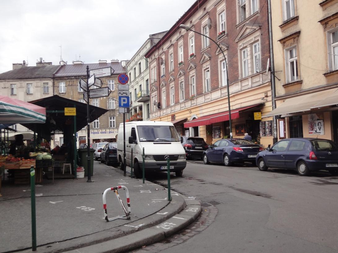 Krajowa Polityka Miejska w przygotowaniu Wskazuje jakie działania powinny być podejmowane przez samorządy lokalne w celu wzmocnienia udziału transportu zbiorowego w