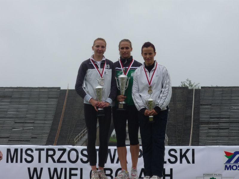 Magda Godzwon przed rzutem na złoty medal Mistrzostwa Polski juniorek i