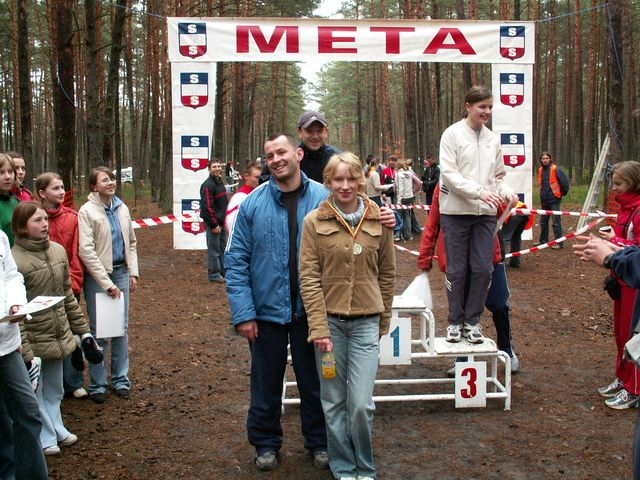 się w czołówkach różnorakich zawodów sportowych zarówno na szczeblu powiatowym, wojewódzkim a nawet krajowym. W szkole działają silne sekcje lekkiej atletyki, piłki ręcznej i koszykówki.