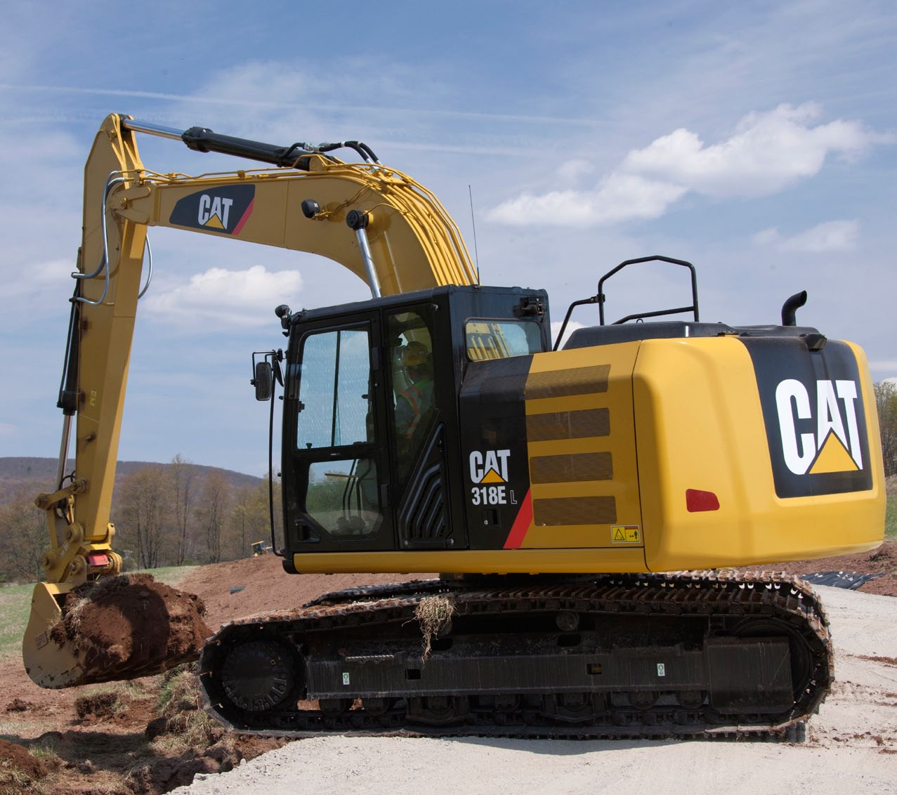 Koparka hydrauliczna 318E L Silnik Model silnika Cat C4.