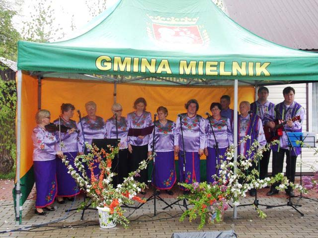 W dniu 10 maja zespół Wierasy uczestniczył w IX Festiwalu Korowaja Mielnickiego w