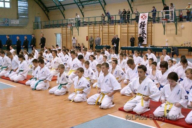 V OTWARTE MISTRZOSTWA POMORZA W KARATE KYOKUSHIN - ZŁOCIENIEC 2010 Działając w porozumieniu z Zachodniopomorskim Związkiem Karate w Koszalinie Klub Karate Kyokushin