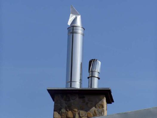 Nasady kominowe Nasady kominowe są stosowane na dachach głównie w miejscach zagrożonych wystąpieniem nadciśnienia spowodowanego niekorzystnym oddziaływaniem wiatru, specyficznego ukształtowania