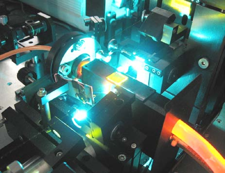 Przykład lasera przestrajalnego laser barwnikowy Barwniki laserowe -umożliwiają przestrajanie długości fali laserów barwnikowych dzięki odpowiedniej strukturze poziomów energetycznych (szerokie,