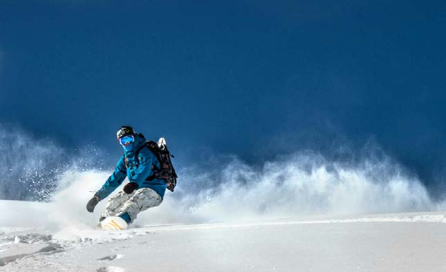 PLECAKI LAWINOWE (fot. heliski.pl) Jazda poza wyznaczonymi trasami czy skituring to aktywności z ilością zagrożeń porównywalnych ze wspinaczką.