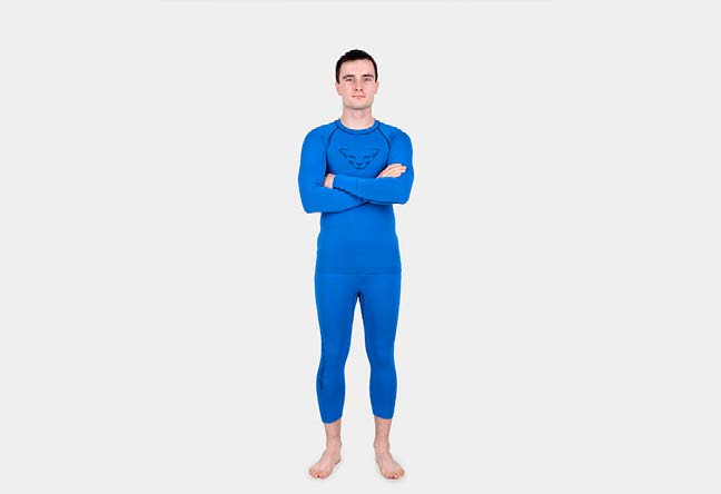 JAK UBRAĆ SIĘ ZIMĄ W GÓRY Warstwa 1 przy ciele Slipy Icebreaker BF150 ANAT BOXE, kalesony Dynafit Performance Dryarn 3/4 Tights oraz Bluza Dynafit Performance Dryarn (fot. 8a.