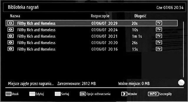 Odtwarzanie muzyki poprzez USB Po wybraniu muzyki w głównych opcjach, dostępne pliki audio zostaną przefi ltrowane i wyświetlone na ekranie. W górę/dół: Nawiguj.