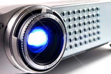 SYSTEMY AUDIOWIZUALNE W SALACH KONFERENCYJNYCH W zależności od indywidualnych potrzeb dostosujemy zakres wyposażenia najbardziej odpowiadający potrzebom konkretnego obiektu.