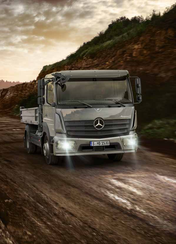 Mercedes-Benz w transporcie budowlanym. Do każdego zadania budowlanego, na każdy plac budowy i na drogi dojazdowe.