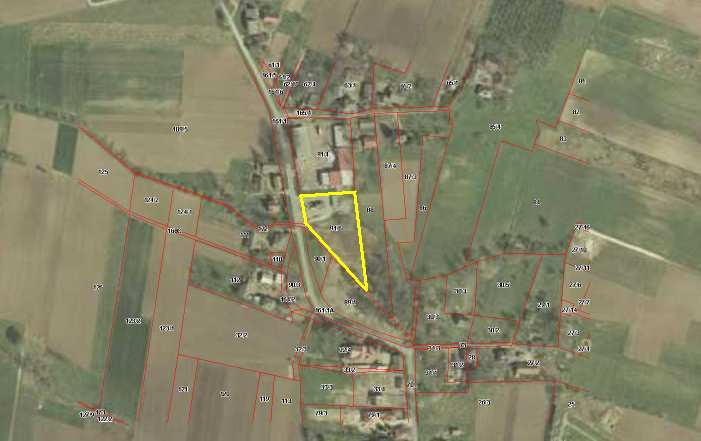 Poni ej przedmiotowa nieruchomo widok z lotu ptaka: DOST PNO : Dost p do nieruchomo ci bezpo rednio z drogi o nawierzchni asfaltowej, (biegn cej od centrum Wi cławic Starych).