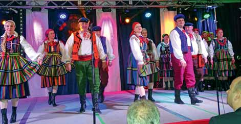KULTURA VII Gminny Konkurs Kolęd Ciebłowice Duże W dniu 20 grudnia 2014 roku w świetlicy wiejskiej w Ciebłowicach Dużych odbył się VII Gminny Konkurs Kolęd.