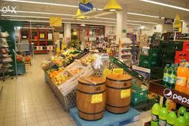Stan sanitarny obiektów żywnościowo żywieniowych Nałożono w sklepach 29 mandatów karnych na sumę 4.100,00 zł. (w tym 13 w supermarketach na sumę 1.800,00 zł.).