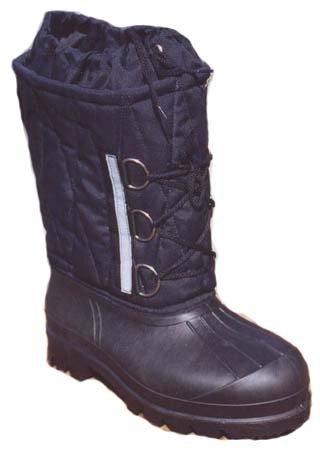 18.6 Buty rybackie w komplecie z nożem Ciemno-zielony 015-101-26 41-47 18.7 Buty rybackie urazoodporne z metalowym noskiem i wyściółką, olejoodporne, kwasoługoodporne z podeszwą z kołkami.
